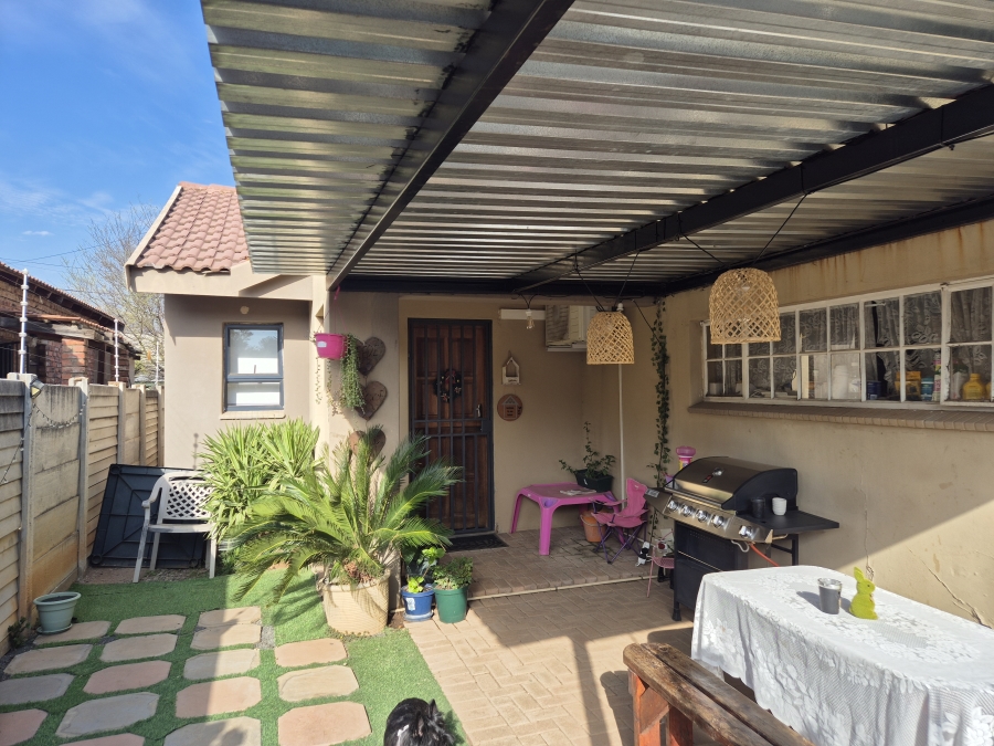 3 Bedroom Property for Sale in Elandia North West